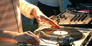 derecho-reproduccion-dj-gema